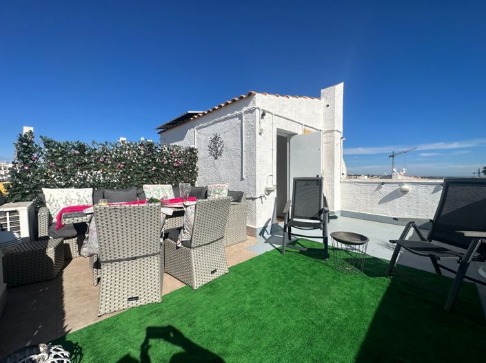 Image No.40-3 Bed Townhouse for sale