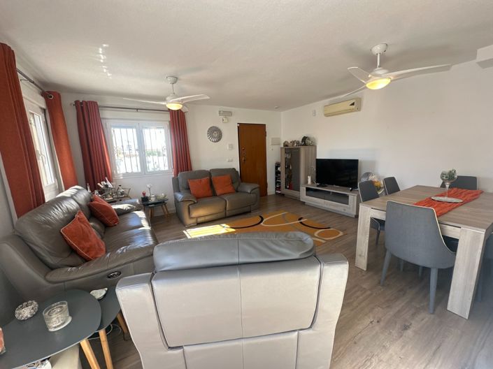 Image No.9-3 Bed Townhouse for sale