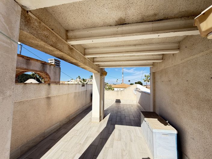 Image No.21-2 Bed Townhouse for sale