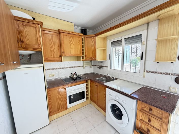 Image No.8-2 Bed Townhouse for sale