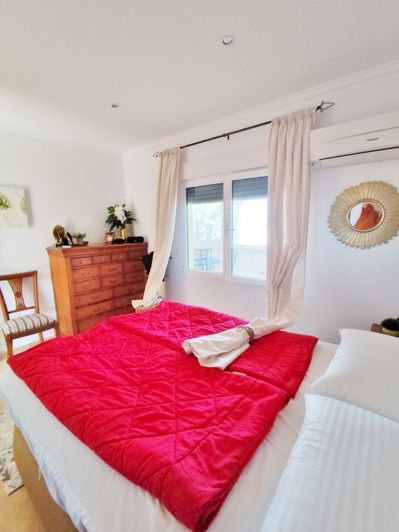 Image No.12-4 Bed Villa for sale