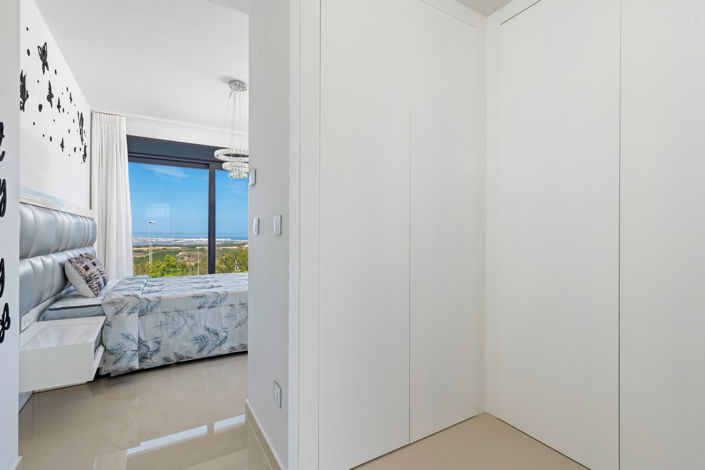 Image No.20-5 Bed Villa for sale