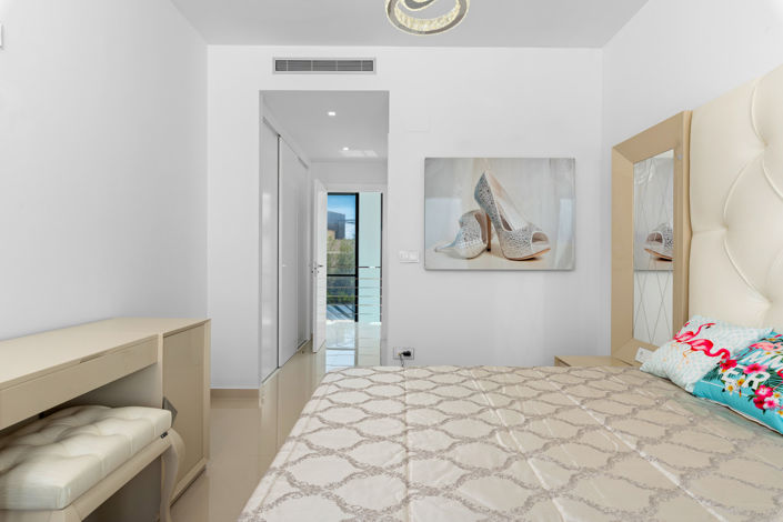 Image No.43-5 Bed Villa for sale