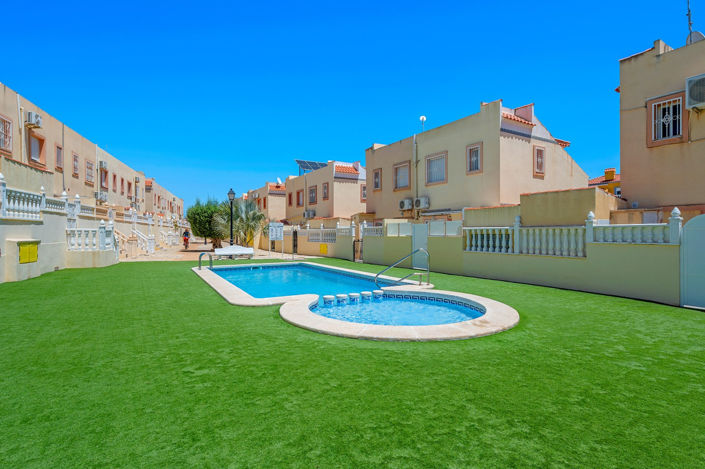 Image No.37-3 Bed Townhouse for sale