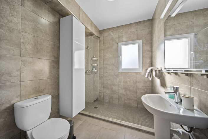 Image No.24-6 Bed Villa for sale