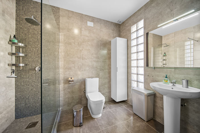 Image No.25-6 Bed Villa for sale