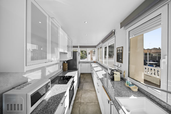 Image No.7-6 Bed Villa for sale