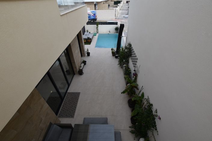 Image No.34-3 Bed Villa for sale