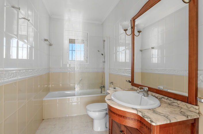 Image No.33-4 Bed Villa for sale