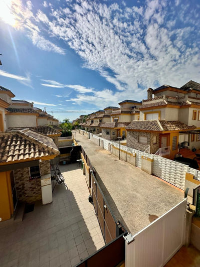 Image No.24-3 Bed Villa for sale