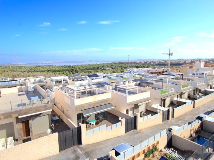 Image No.6-3 Bed Villa for sale