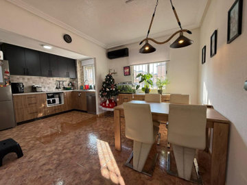 73700cba84e9a18ab0d1a930f5e1d2d371bc1