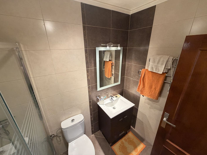 Image No.14-2 Bed Townhouse for sale