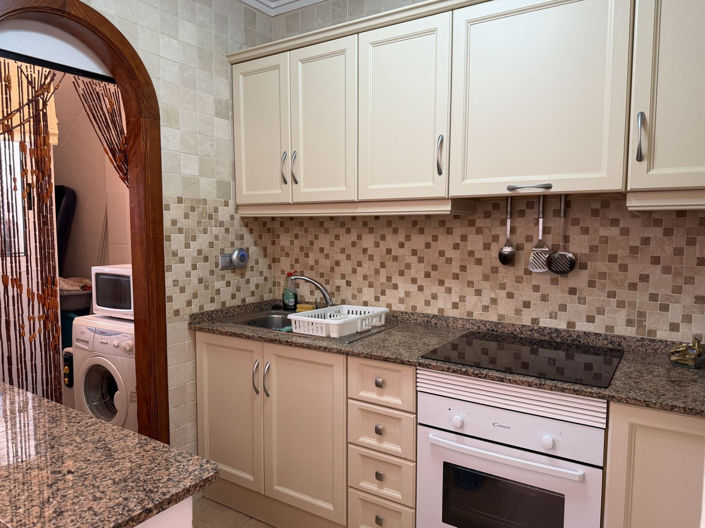 Image No.9-2 Bed Townhouse for sale