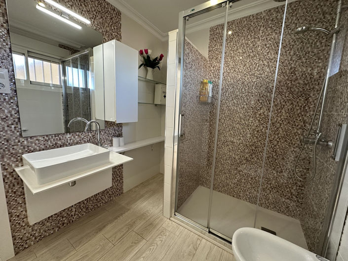 Image No.18-3 Bed Apartment for sale