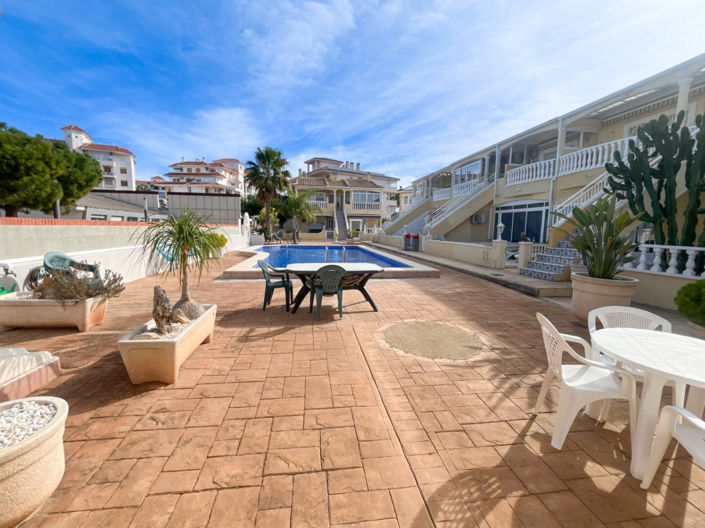 Image No.20-2 Bed Apartment for sale