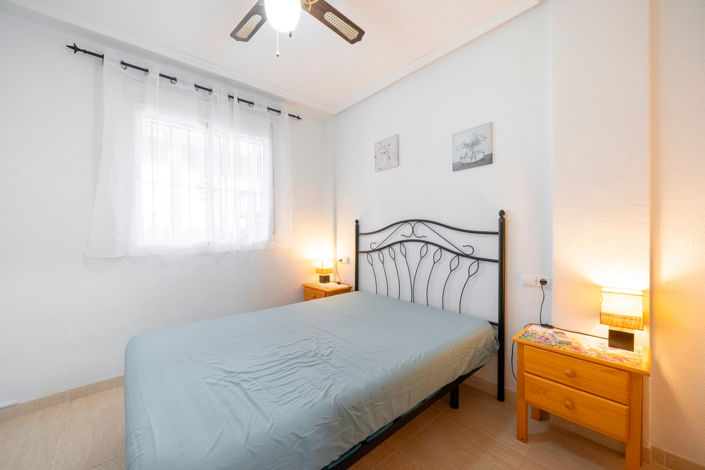 Image No.18-2 Bed Townhouse for sale