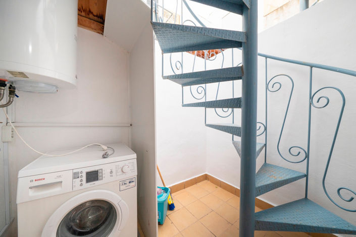 Image No.27-2 Bed Townhouse for sale