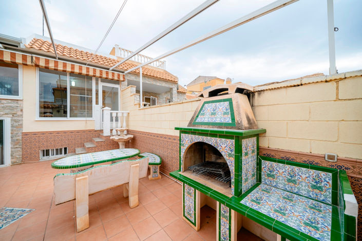 Image No.36-2 Bed Townhouse for sale