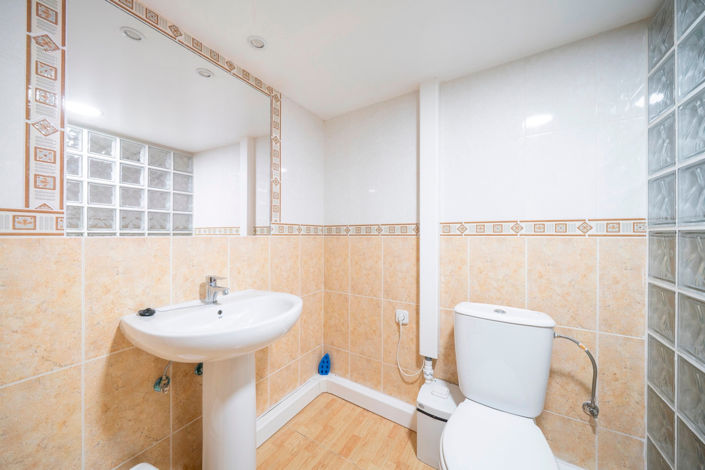 Image No.43-2 Bed Townhouse for sale