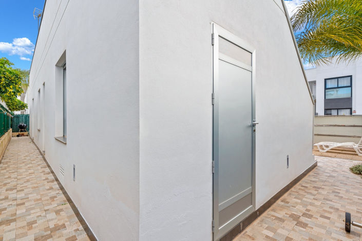 Image No.21-3 Bed Villa for sale