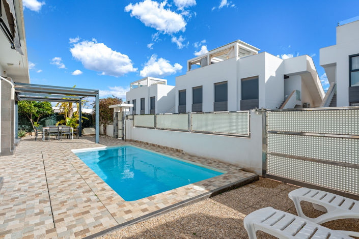 Image No.25-3 Bed Villa for sale