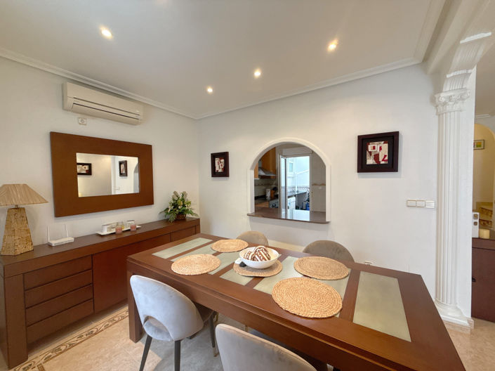 Image No.16-2 Bed Townhouse for sale