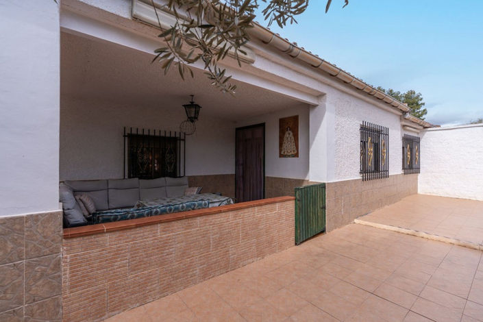 Image No.14-3 Bed Country House for sale