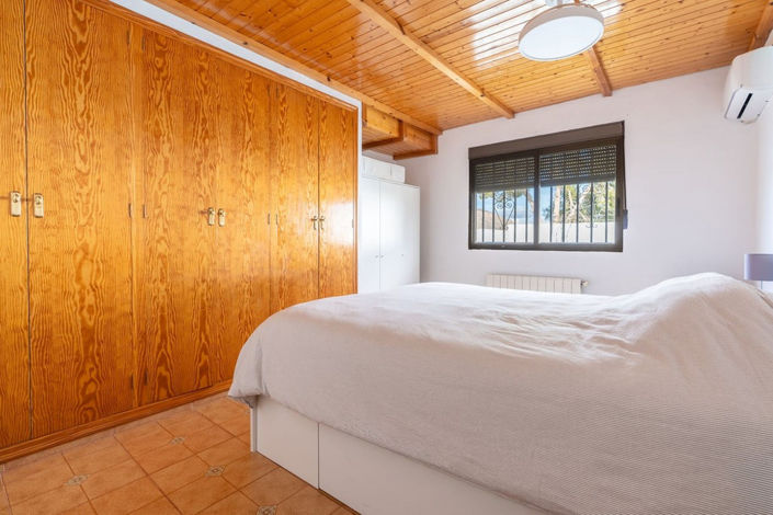 Image No.21-3 Bed Country House for sale