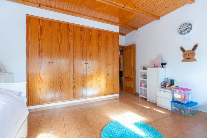 Image No.27-3 Bed Country House for sale