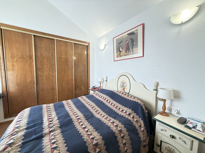 Image No.12-3 Bed Townhouse for sale