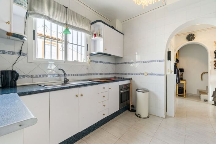 Image No.11-3 Bed Villa for sale