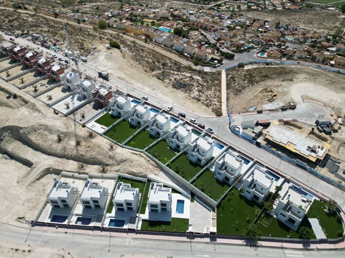 Image No.25-3 Bed Villa for sale