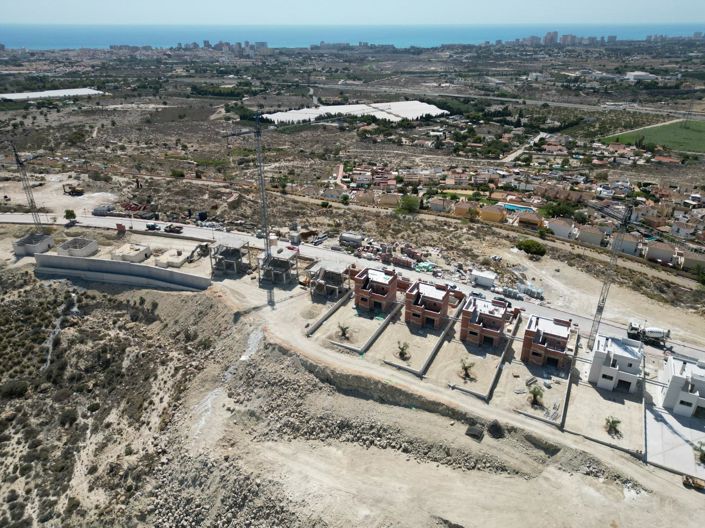 Image No.27-3 Bed Villa for sale