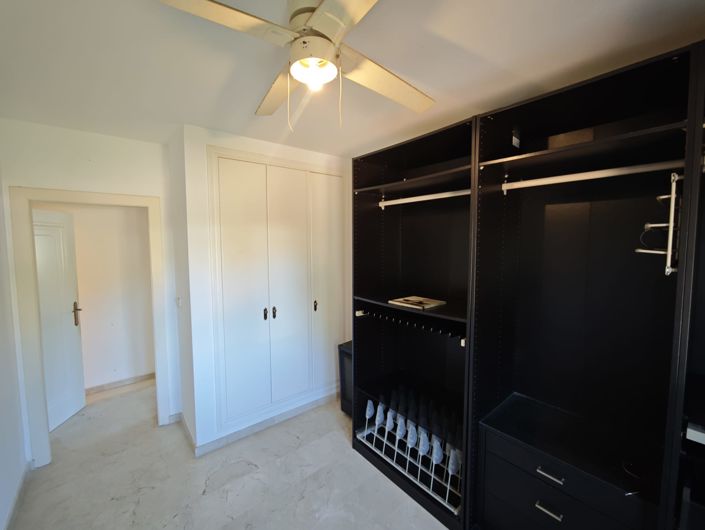 Image No.30-3 Bed Apartment for sale