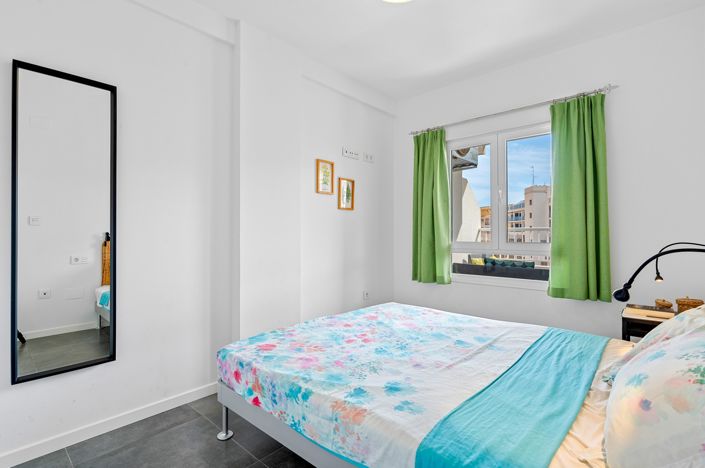 Image No.10-3 Bed Apartment for sale