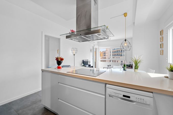 Image No.8-3 Bed Apartment for sale