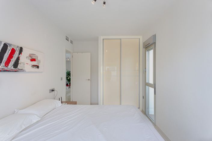 Image No.12-3 Bed Villa for sale