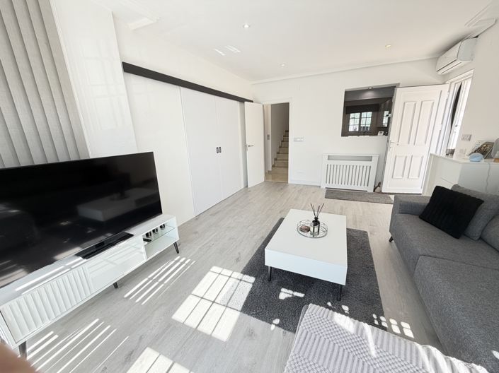 Image No.3-3 Bed Villa for sale