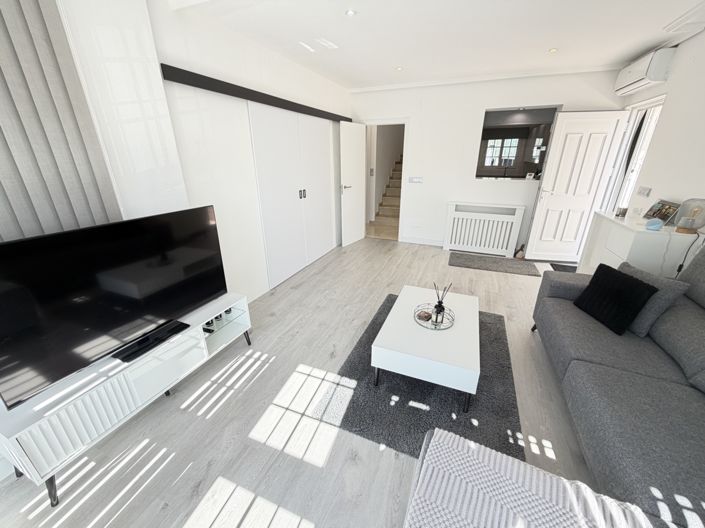 Image No.5-3 Bed Villa for sale