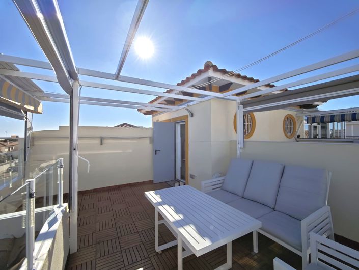 Image No.2-2 Bed Townhouse for sale