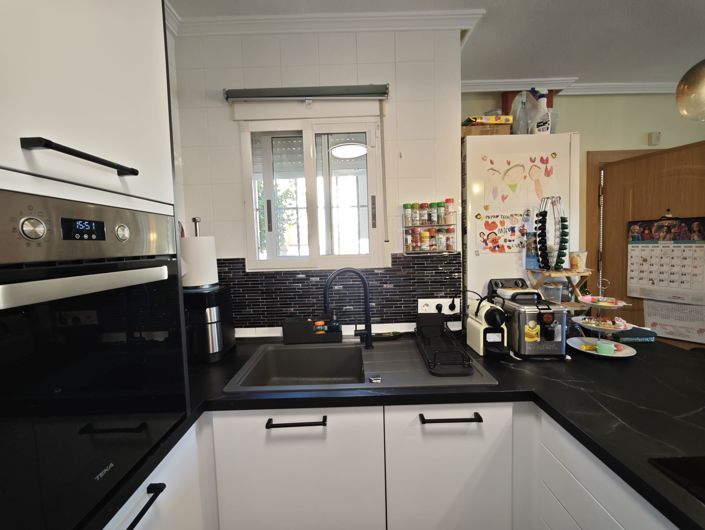 Image No.21-2 Bed Townhouse for sale