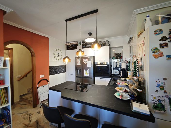 Image No.25-2 Bed Townhouse for sale