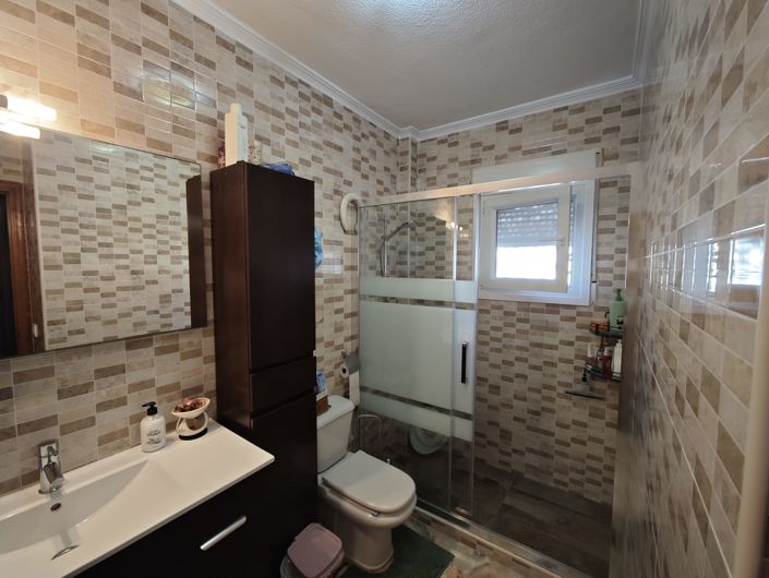 Image No.38-2 Bed Townhouse for sale