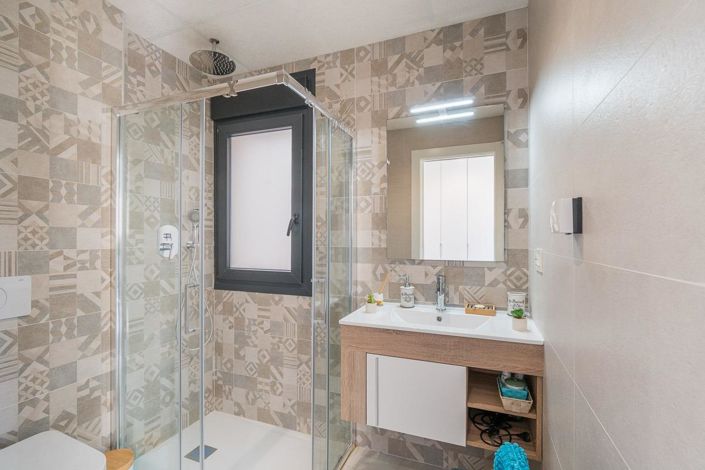 Image No.21-2 Bed Apartment for sale