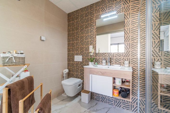 Image No.25-2 Bed Apartment for sale