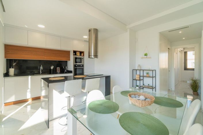 Image No.8-2 Bed Apartment for sale