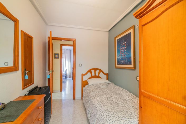 Image No.22-2 Bed Townhouse for sale