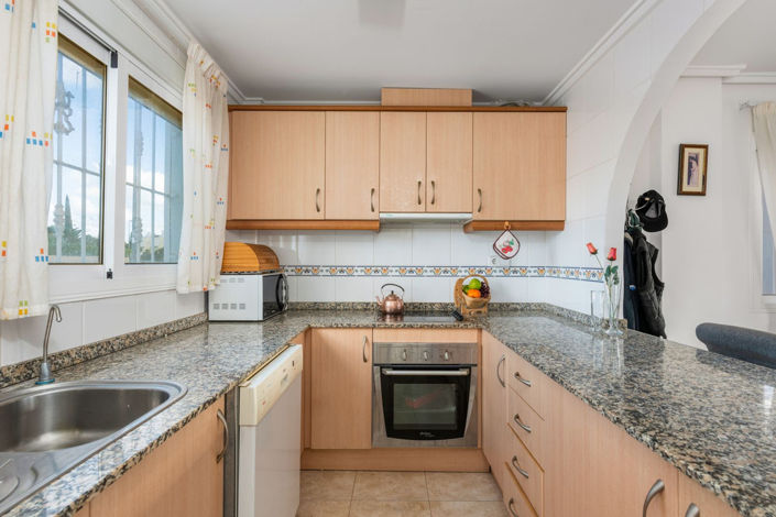 Image No.4-4 Bed Townhouse for sale