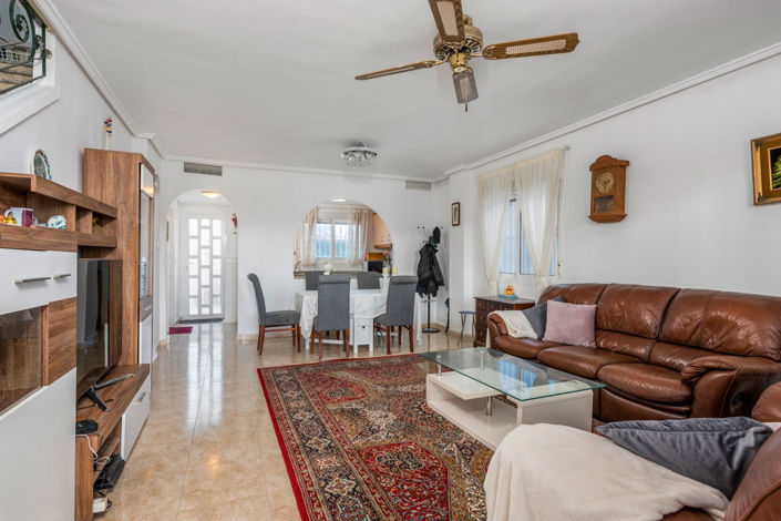 Image No.8-4 Bed Townhouse for sale